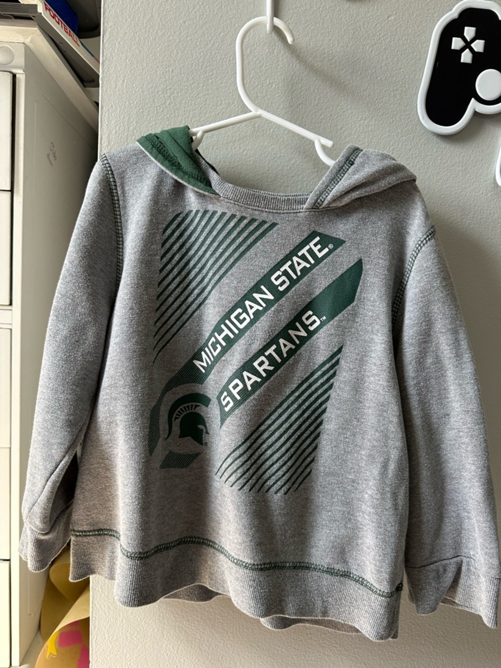 Colosseum Michigan State Spartans Gray and Green Hoodie